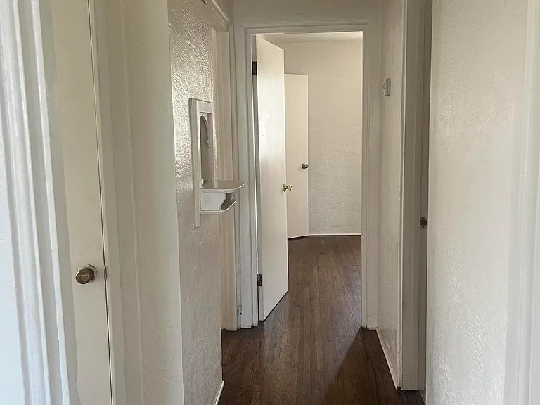 307 Madison St NE — Photo 15