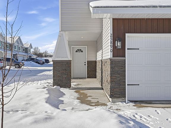 4th image of 25890 Oriole St