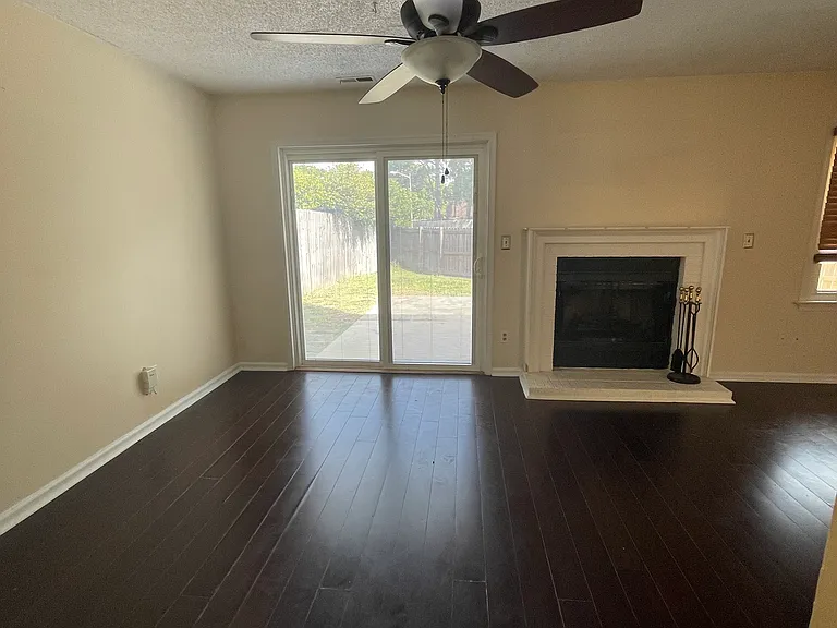 9 Warwick Cir — Photo 5