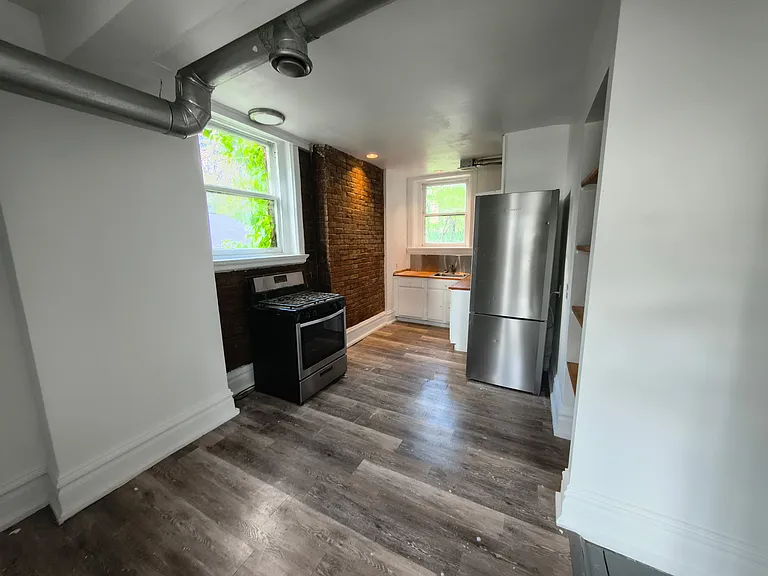 2106 Wilson Ave — Photo 17