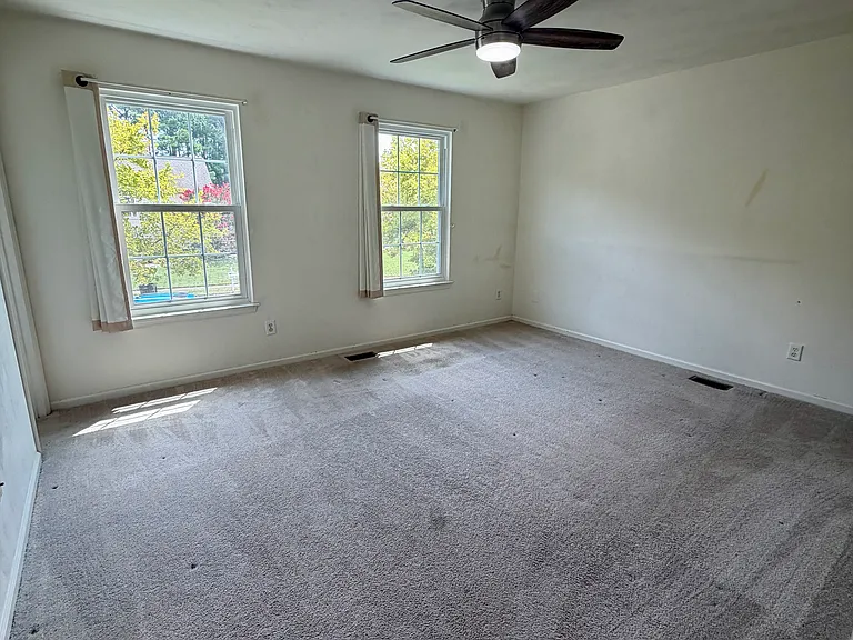 1400 Dalsbury Ln — Photo 23