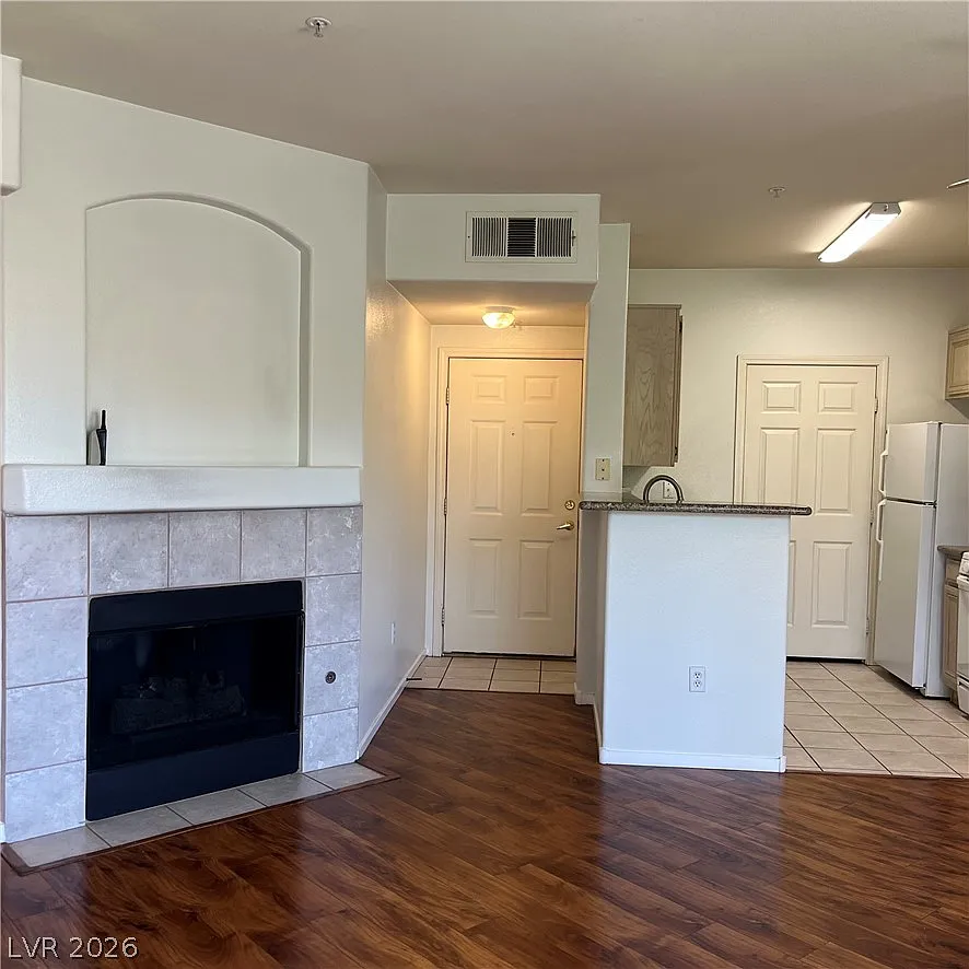 2 bed, 2.0 bath, 906 sqft, $1,500 — Photo 4