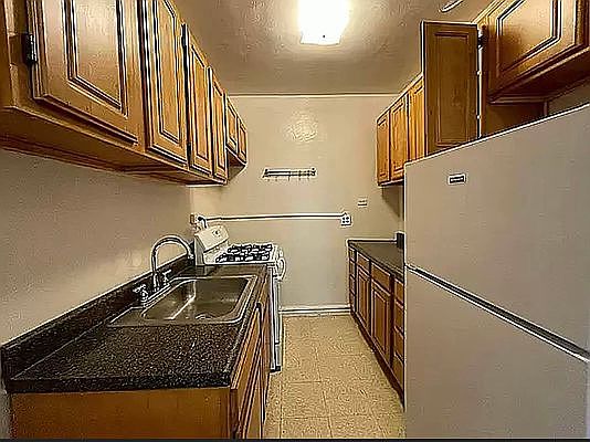 4th image of 67-70 Yellowstone Blvd #4D