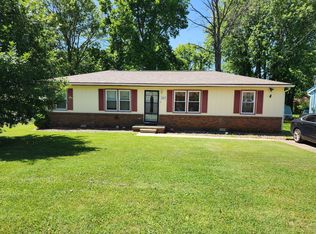 307 Kauai King Dr, Hopkinsville, KY 42240