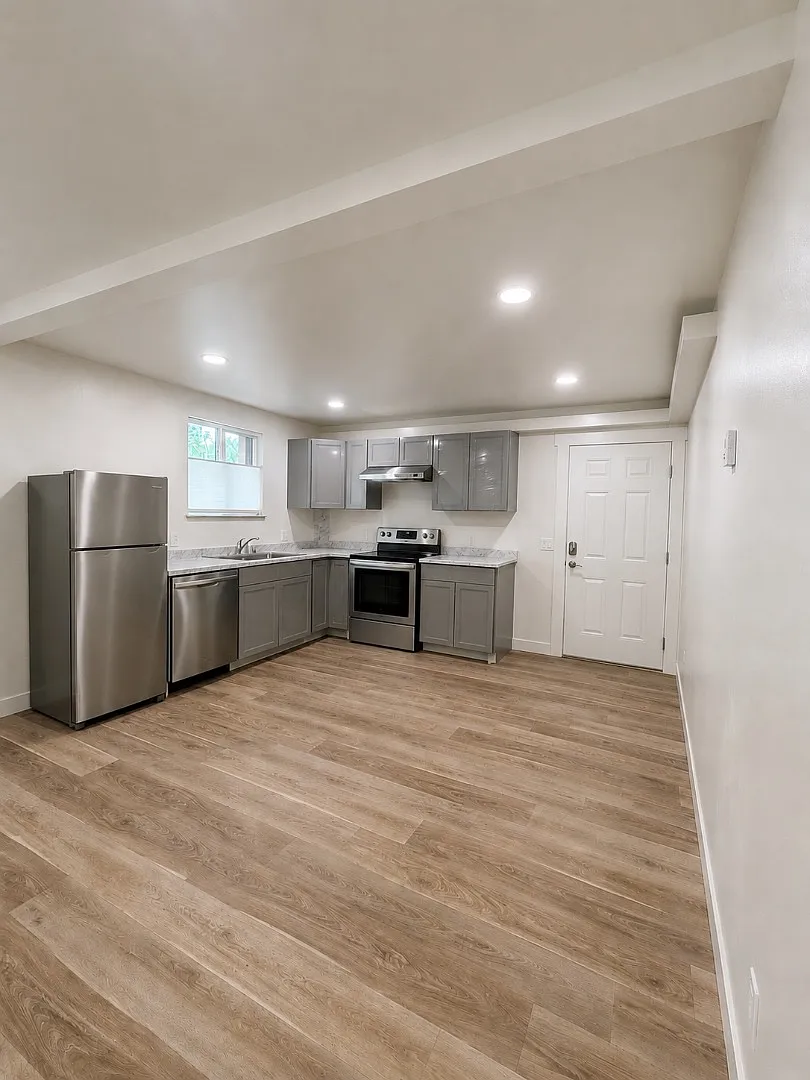3000 W 34th Avenue - 10 — Photo 2