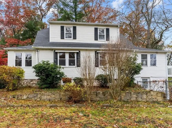 23 Sebille Rd, Smithfield, RI 02917