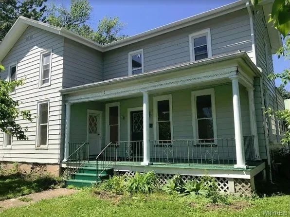 526 W Center St, Medina, NY 14103