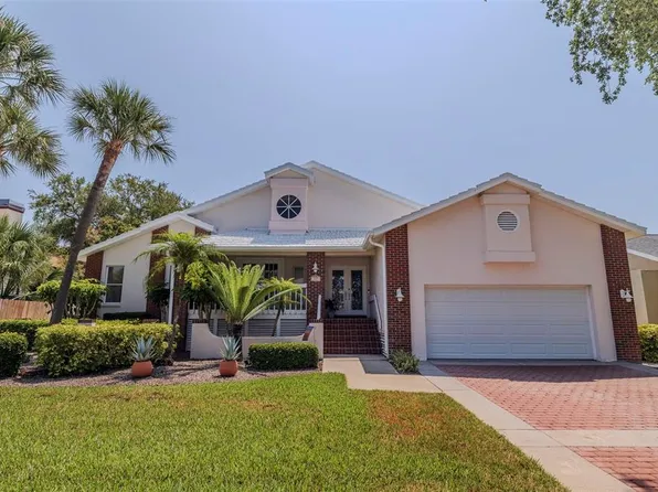 845 3rd Ave S, Tierra Verde, FL 33715