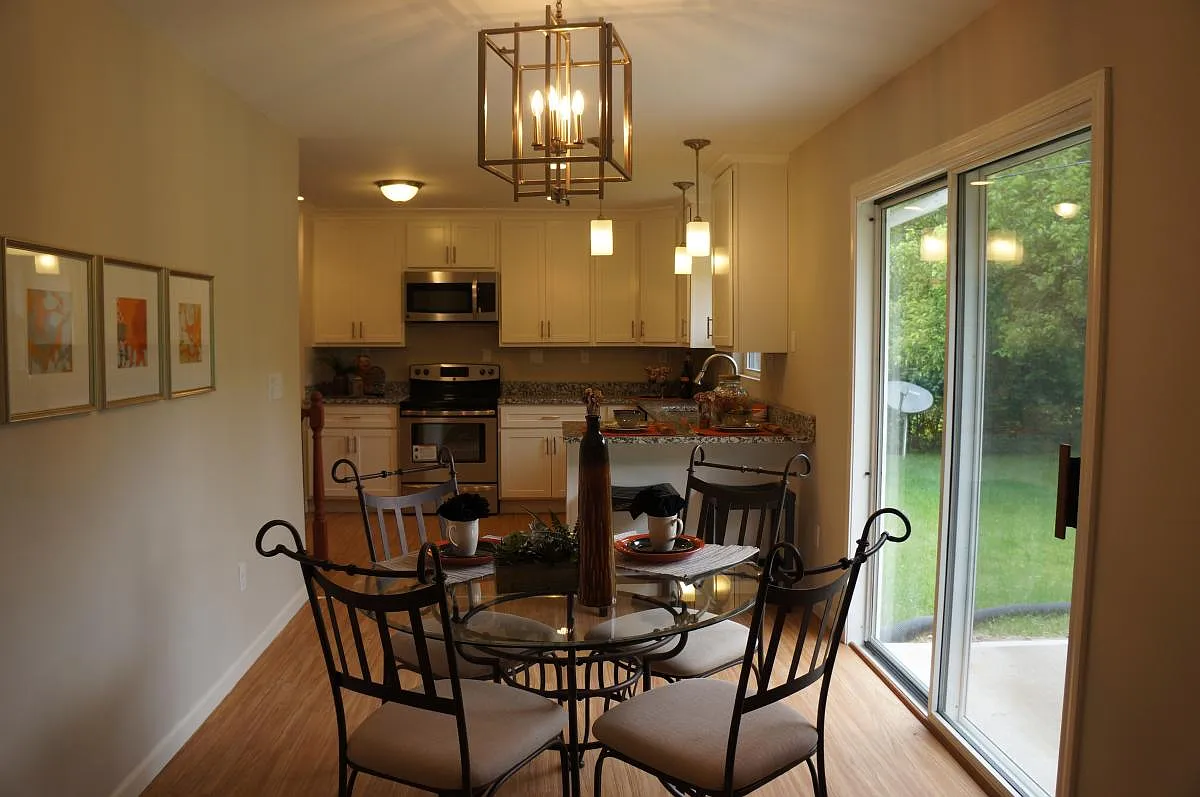 4 bed, 2000 sqft, $3,500 — Photo 4
