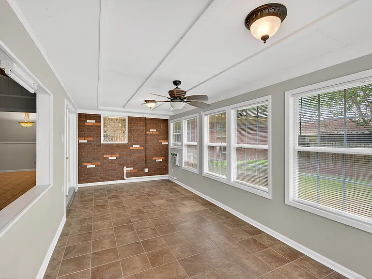 9140 Laurie Ln — Photo 22