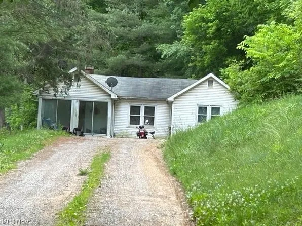 13239 State Route 520, Glenmont, OH 44628