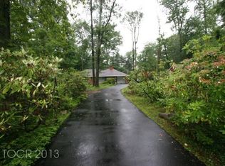 62 Sparrowbush Rd, Upper Saddle River, NJ 07458