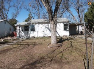 206 Vine St, Carlsbad, NM 88220