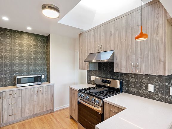 5th image of 88-90 Rossi Ave #88