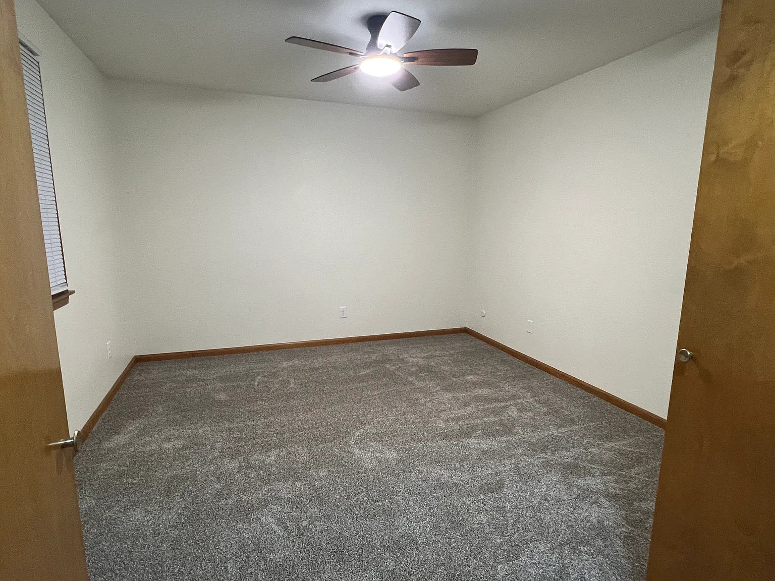 2 bed, 1.5 bath, 1000 sqft, $950 — Photo 3