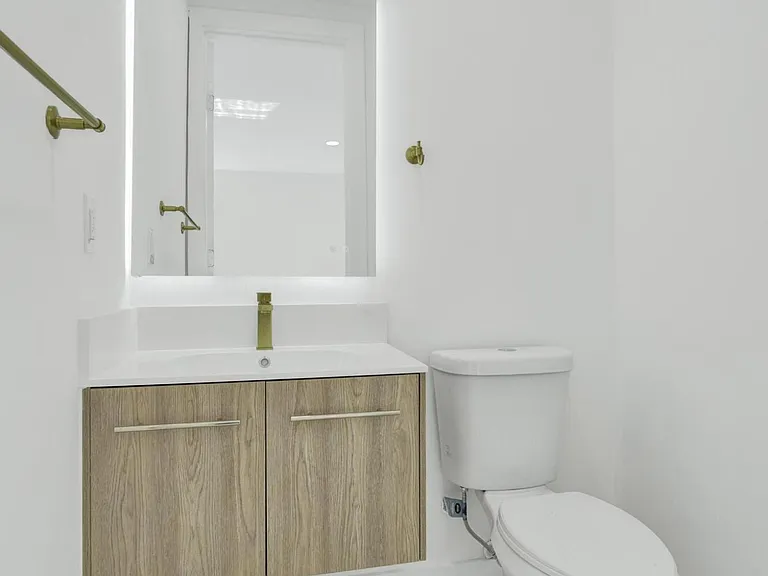 1213 W Las Olas Blvd — Photo 25
