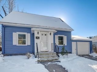 736 3rd St, Baraboo, WI 53913