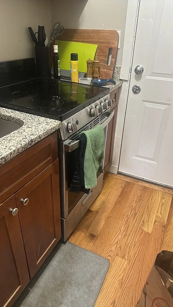 2 bed, 1.0 bath, $2,350 — Photo 1
