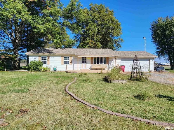 8533 Emling Rd, Du Quoin, IL 62832