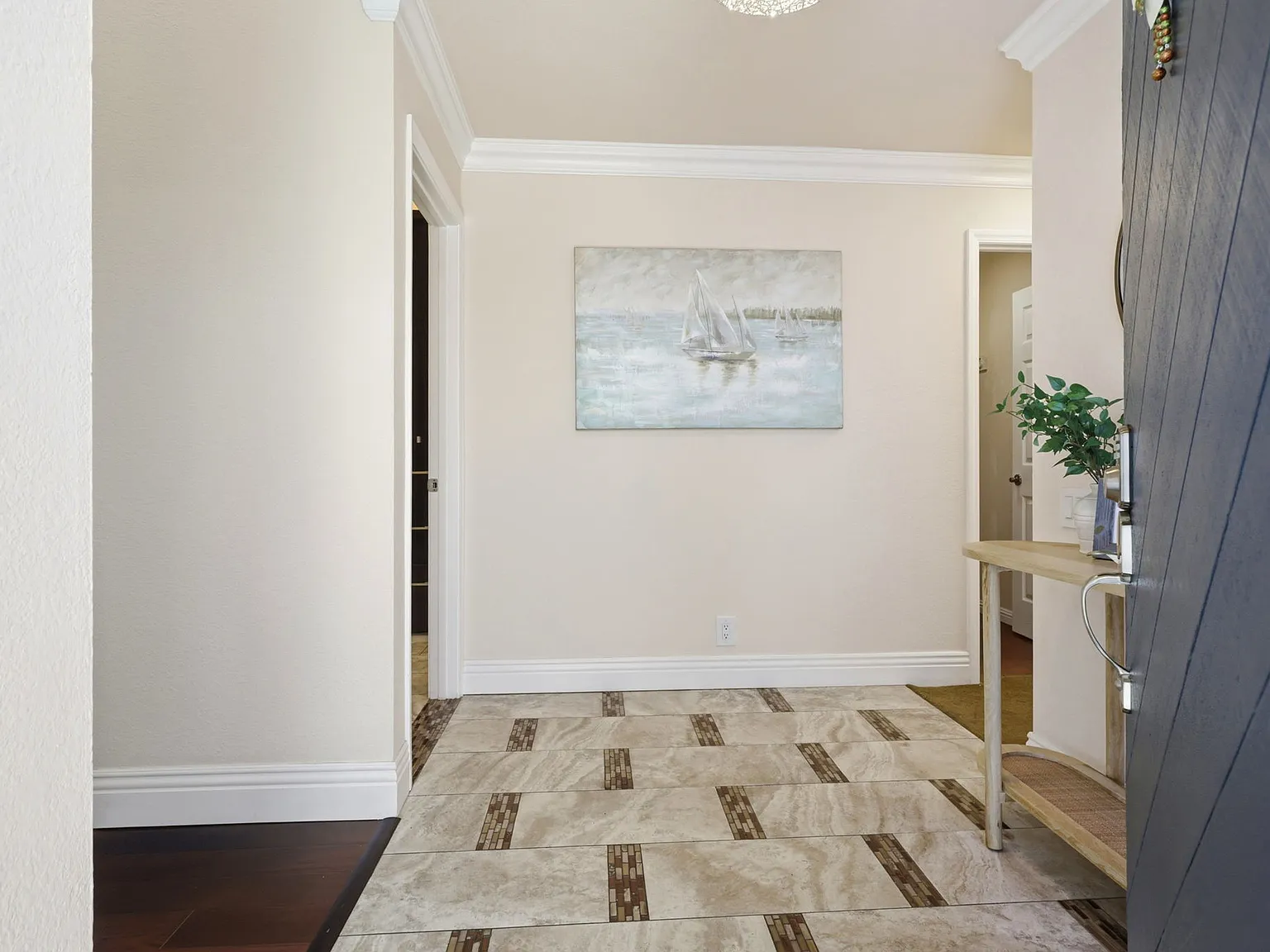2 bed, 1490 sqft, $5,800 — Photo 3