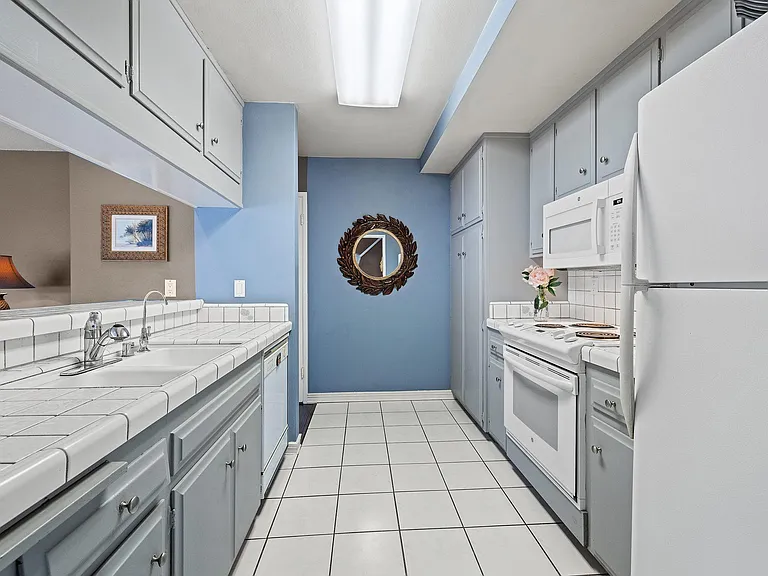 6301 Seashore Dr — Photo 9