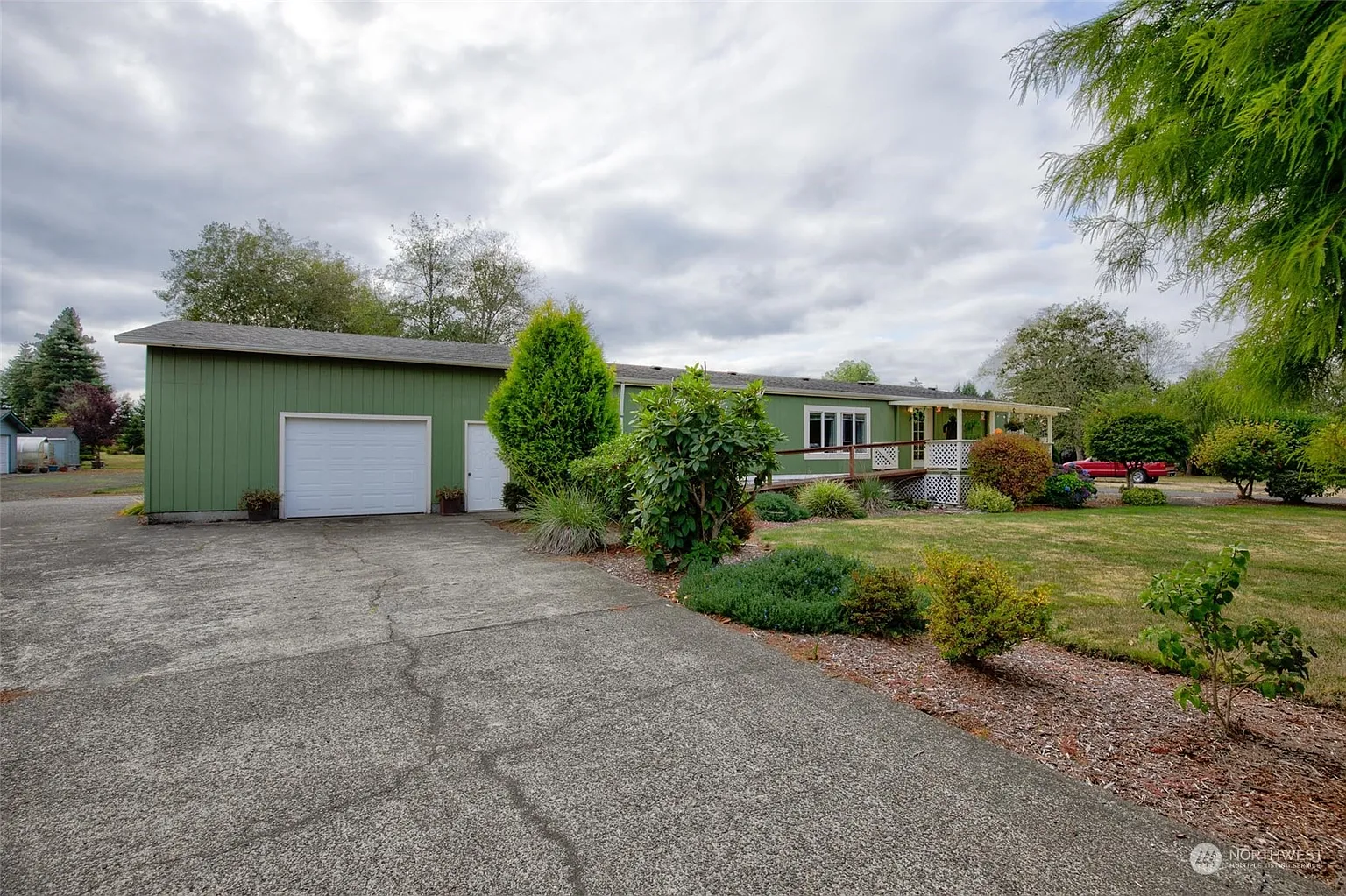 6815 Grange Road photo 1