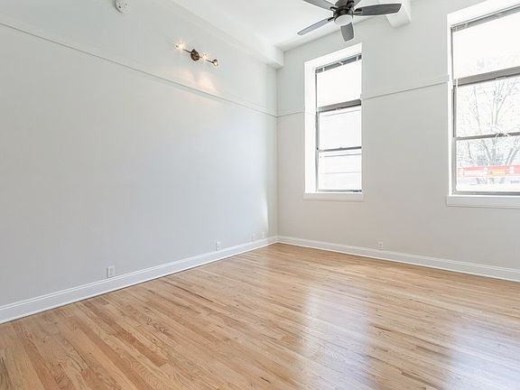 4th image of 1027 Jefferson St #208