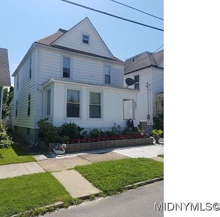 4th image of 1031 Belmont Ave
