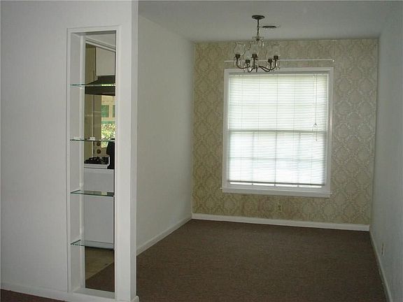 4th image of 1809 Thale Dr