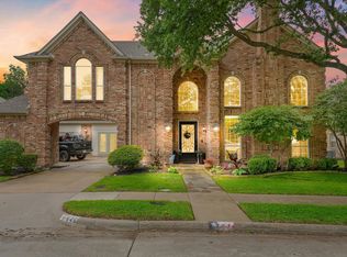 626 Creekbend Dr, Mesquite, TX 75149