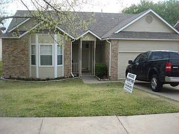 1st image of 2209 Quiet Wood Dr