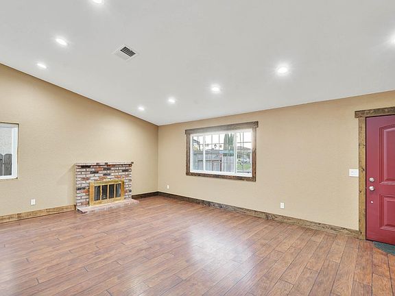 4th image of 503 Labrador Way