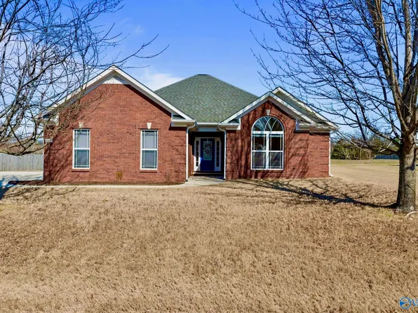 107 Taylor Bend Dr, Huntsville, AL 35811