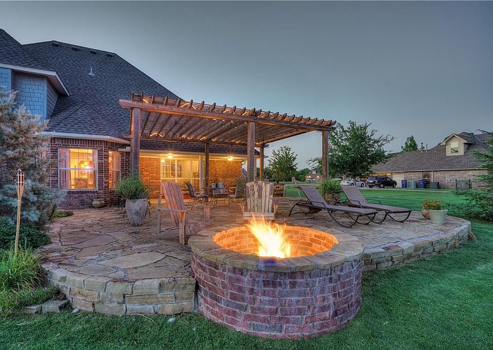 1st image of 3640 Deerbrook Cir NE