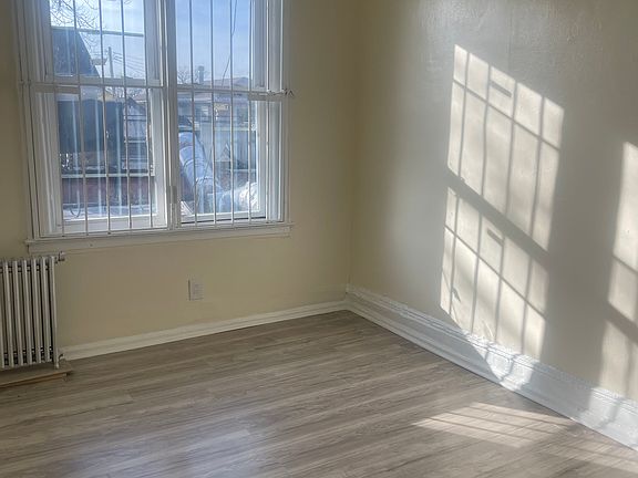 3rd image of 141-24 Rockaway Blvd