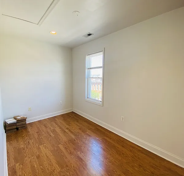 1600 Light St #B — Photo 12