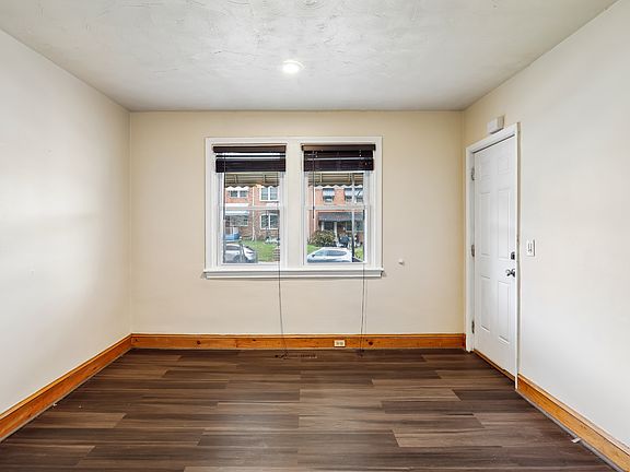 5th image of 147 Denison St #1