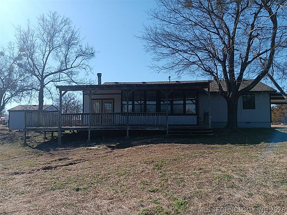2nd image of 1206 Lakeside Dr N