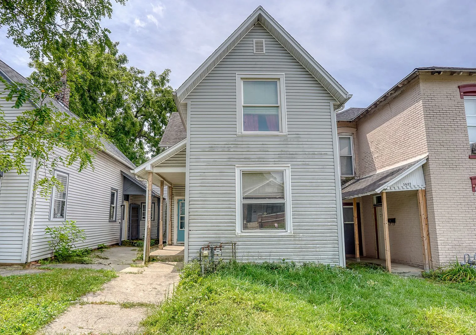 2-Bedroom Apartment Steps from Downtown Lafayette — Photo 1