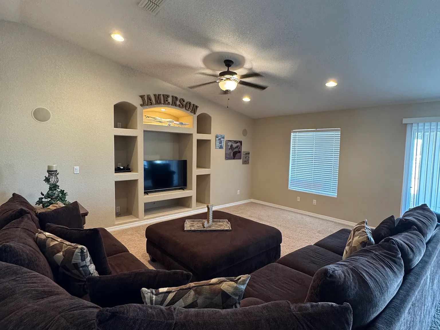 3 bed, 1892 sqft, $2,200 — Photo 3
