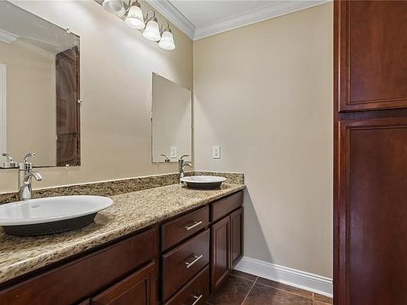 2nd image of 337 35th St #1