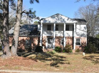 610 Haystack Landing Rd, Newport News, VA 23602