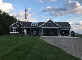 304 108th Ave, Caledonia, MI 49316