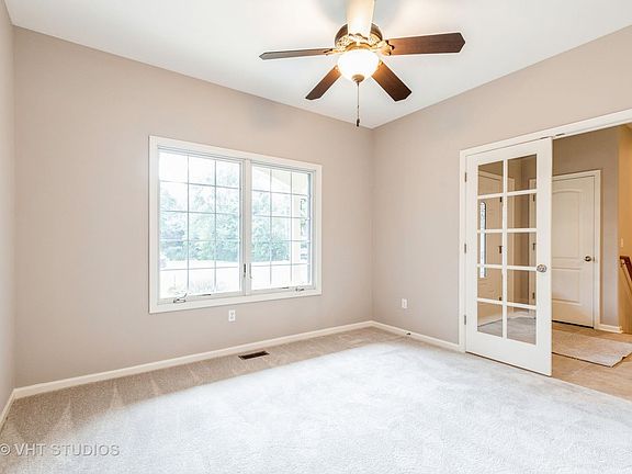 5th image of 2414 Mehring Ave