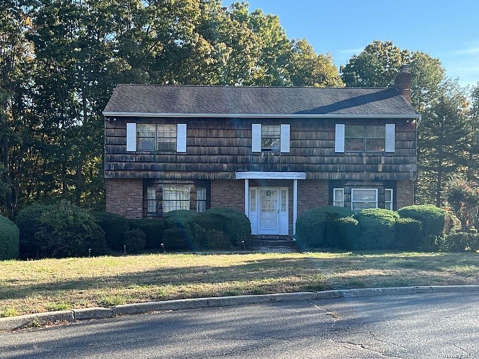 1st image of 9 Bagatelle Ct