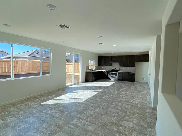 7199 E University Ave — Photo 31