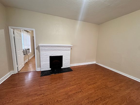 2nd image of 3224 E 5th Ave #1