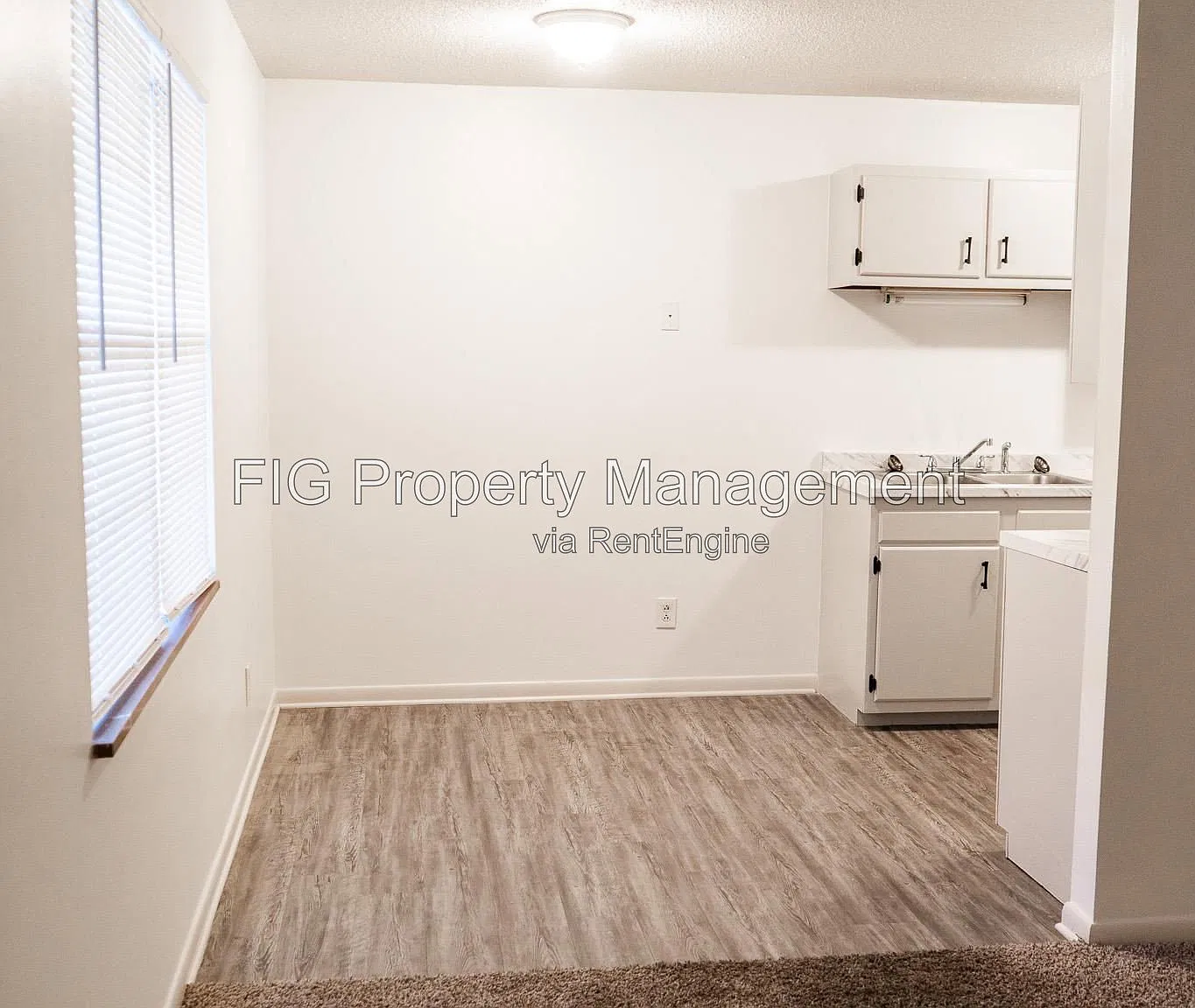 1 bed, 1.0 bath, $895 — Photo 2