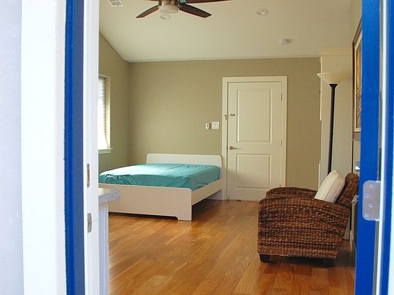 4th image of 1537 Barton Dr