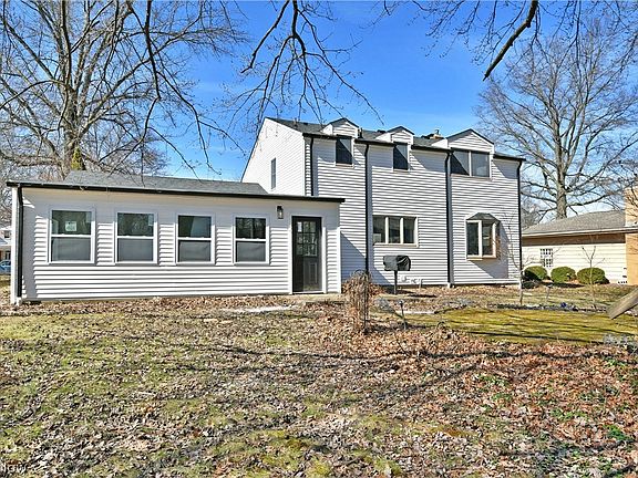 4th image of 8351 Chesterton Dr